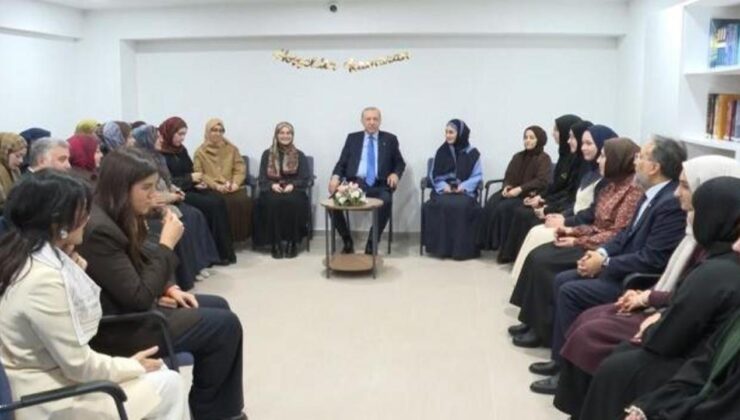 Başkan Erdoğan üniversite öğrencileri ile bir araya geldi