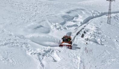 Batı’da bahar Doğu’da kış: 149 yol kapalı