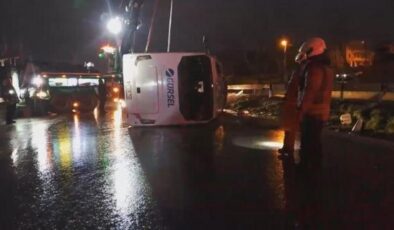 Büyükçekmece D-100 Karayolu’nda midibüs devrildi; 1 ölü 9 yaralı