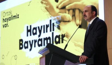 Büyükşehir çalışanlarıyla bayramlaşan Başkan Altay: ‘Biz büyük ve güçlü bir aileyiz”