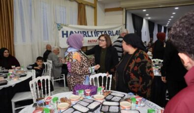Büyükşehir’in Ramazan sofrası bu kez İslahiye’de kuruldu