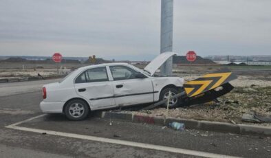 Çorum’da iki otomobil çarpıştı: 6 yaralı