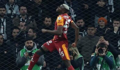 Derbide perdeyi Victor Osimhen açtı! Nijeryalı dev maçta Beşiktaş’a golünü attı