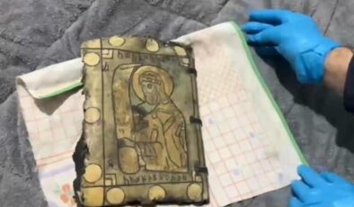 Deri üzerine altın işlemeli tılsım kitabı ele geçirildi!