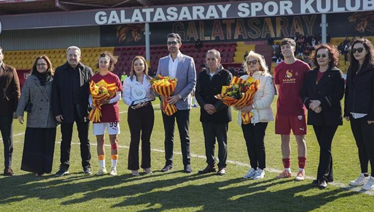 Dursun Özbek: Kadınlarımız her zaman bizim başımızın tacı