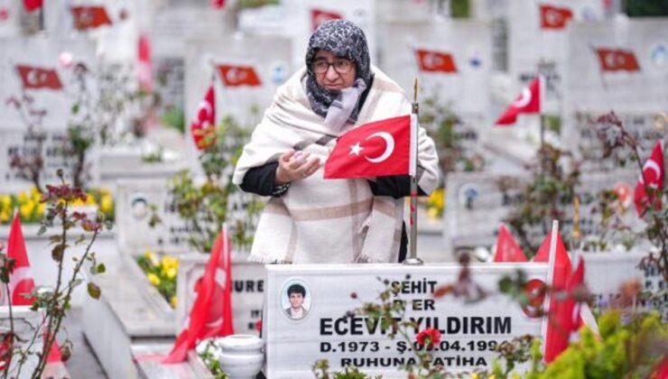 Edirnekapı’da hüzünlü bayramlaşma: Bize bayram gelmiyor, vatan sağ olsun