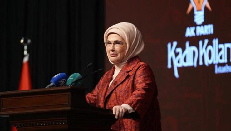 Emine Erdoğan ‘AK Parti İstanbul Kadın Kolları ile Vefa İftarı’ programına katıldı