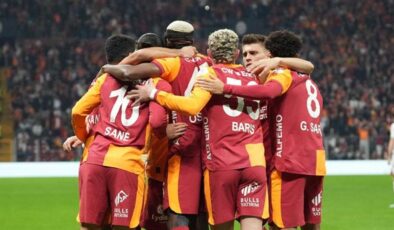 Galatasaray derbide bir ilkin peşinde