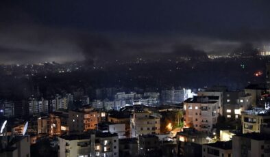 İsrail, her akşam Beyrut’u vuruyor! Canlı yayında şiddetli patlamalar