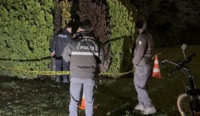 İstanbul’un göbeğinde dehşet! Parkta erkek cesedi bulundu