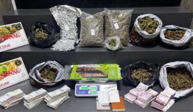 İzmir narkotik ekiplerinden zehir tacirlerine dev darbe: 10 şüpheli tutuklandı