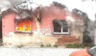 Kağıthane’de ev yangını: 1 kişi hayatını kaybetti!