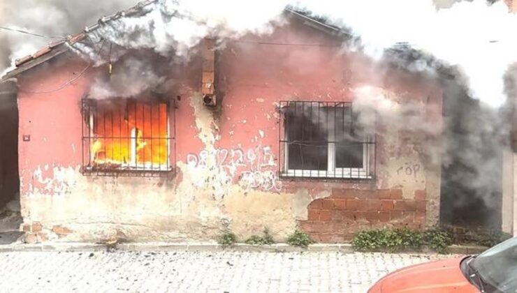 Kağıthane’de ev yangını: 1 kişi hayatını kaybetti!