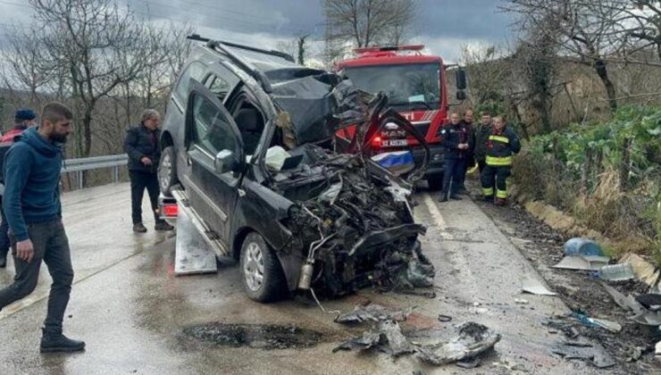 Kamyon ile kamyonet kafa kafaya çarpıştı: 2 ölü, 2 ağır yaralı