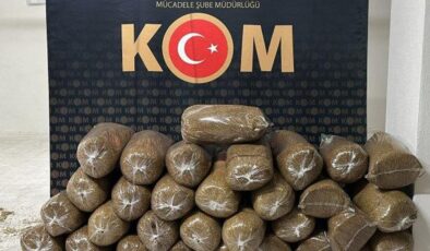 Kırşehir’de kaçak tütün sevkiyatına polis engeli: Araçtan 200 kilo tütün çıktı!