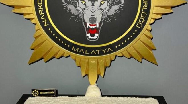 Malatya’da yolcu otobüsünde narkotik araması: 11 kiloyu aşkın zehir yakalandı