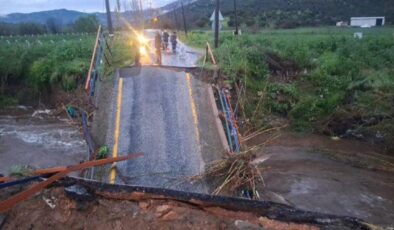 Milas’ta köprü çöktü!