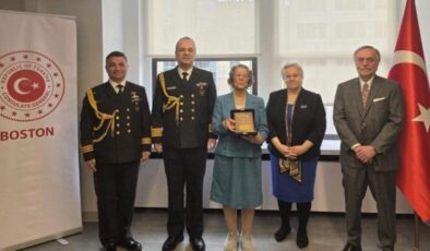 MSB’den NASA’da çalışan Türk asıllı Kumrucu’ya plaket