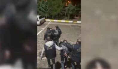 Nevruz etkinliğinde terör örgütü pankartı açan 6 şüpheli gözaltına alındı