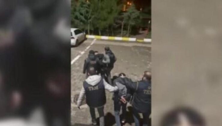 Nevruz etkinliğinde terör örgütü pankartı açan 6 şüpheli gözaltına alındı