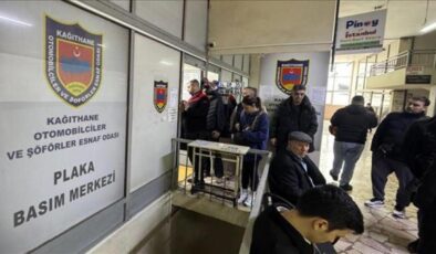 Plaka basım merkezlerinde yoğunluk yaşanıyor