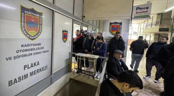 Plaka basım merkezlerinde yoğunluk yaşanıyor