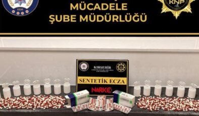 Polisin durdurduğu araçtan binlerce zehirli hap çıktı!