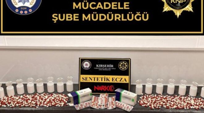 Polisin durdurduğu araçtan binlerce zehirli hap çıktı!