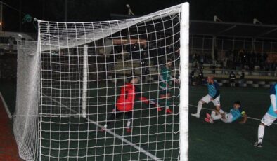 Rakibin gol atmasına müsaade eden futbolcuların savunmaları alındı