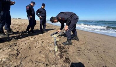 Sakarya’da halk plajında ‘İHA’ alarmı! 400 metrelik alan boşaltıldı