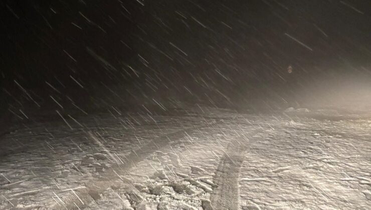 Tatil cennetine nisan ayına günler kala lapa lapa kar yağdı