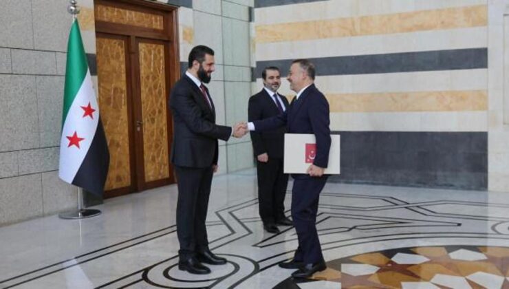 Türkiye’nin Şam Büyükelçisi Yılmaz, Şara’ya güven mektubunu sundu!