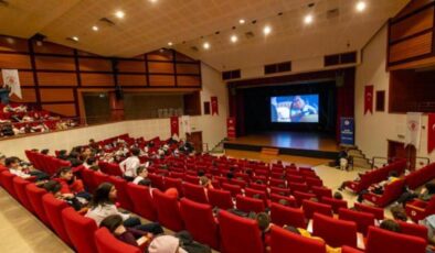 Ümraniye’de sanat rüzgarı: Çocukların neşesi kültür merkezlerini ısıtıyor