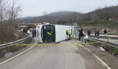 Yalova’da işçileri taşıyan midibüs devrildi: 1 ölü, 20 yaralı!