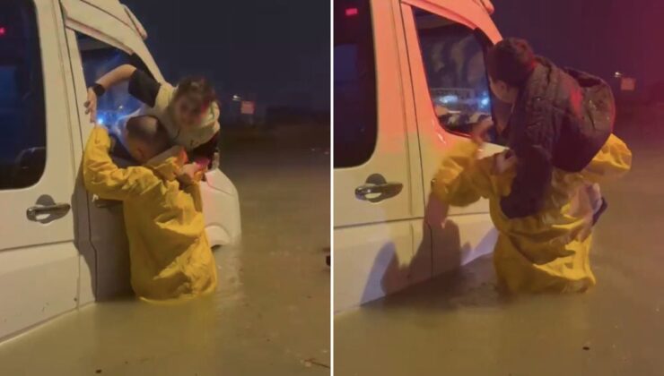 Adana sular altında kaldı! Minibüste mahsur kalan çocuklar böyle kurtarıldı