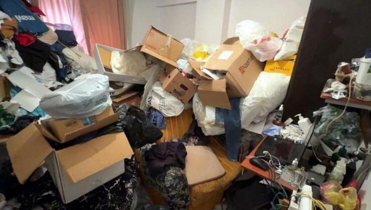 Avcılar’da 4 katlı binada ‘çöp ev’ gerginliği: 3 kamyon atık çıkarıldı