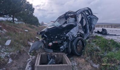 Aynı yolda peş peşe feci kazalar: 1 ölü 3 yaralı