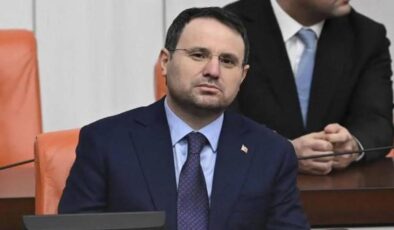 Bakan Gürlek’in uçağı olumsuz hava şartları nedeniyle Batman’a yönlendirildi