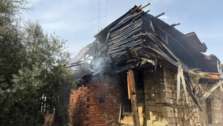 Burdur’da korkutan yangın: Kullanılamaz hale geldi!