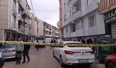 Bursa’da korkunç olay: Evinde boğazı kesilmiş halde bulundu