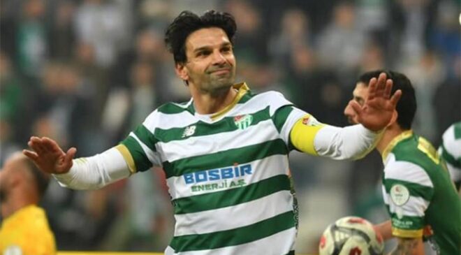 Bursaspor’un kaptanı Muhammet Demir ‘Bu hikaye yarım kalmayacak’