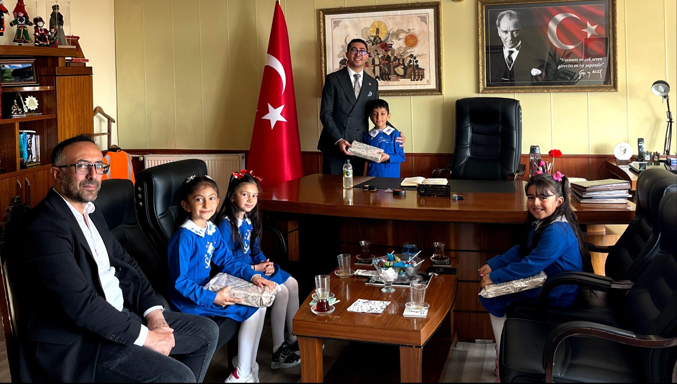 Damal’da 23 Nisan’a Anlamlı Dokunuş: Küçük Başkanlardan Büyük Hizmet