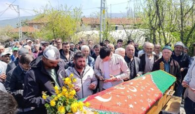 Doğuma giderken feci kaza! Karnındaki çocuğu ile toprağa verildi