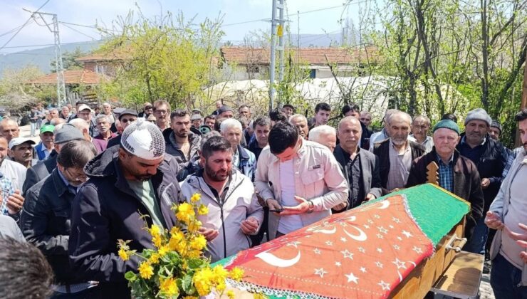 Doğuma giderken feci kaza! Karnındaki çocuğu ile toprağa verildi