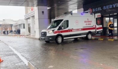 Elazığ’da inşaat iskelesi çöktü: 4 işçi yaralandı