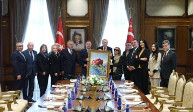 Erdoğan, Türk Demokrasi Vakfı heyetini kabul etti