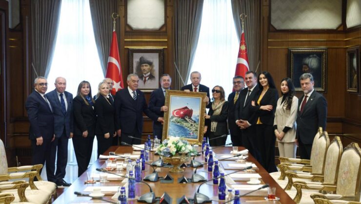 Erdoğan, Türk Demokrasi Vakfı heyetini kabul etti