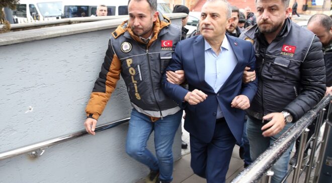 Eski Tunceli Valisi Tuncay Sonel’e farklı muamele! Her kesimden tepki yağıyor