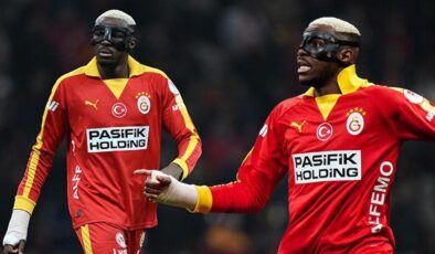 Galatasaray’da Victor Osimhen geri döndü! Taraftardan sevgi seli…