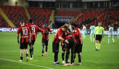 Gaziantep FK 3 maç sonra güldü